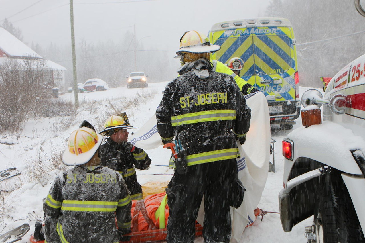 Accident impliquant trois véhicules à Saint-Joseph
