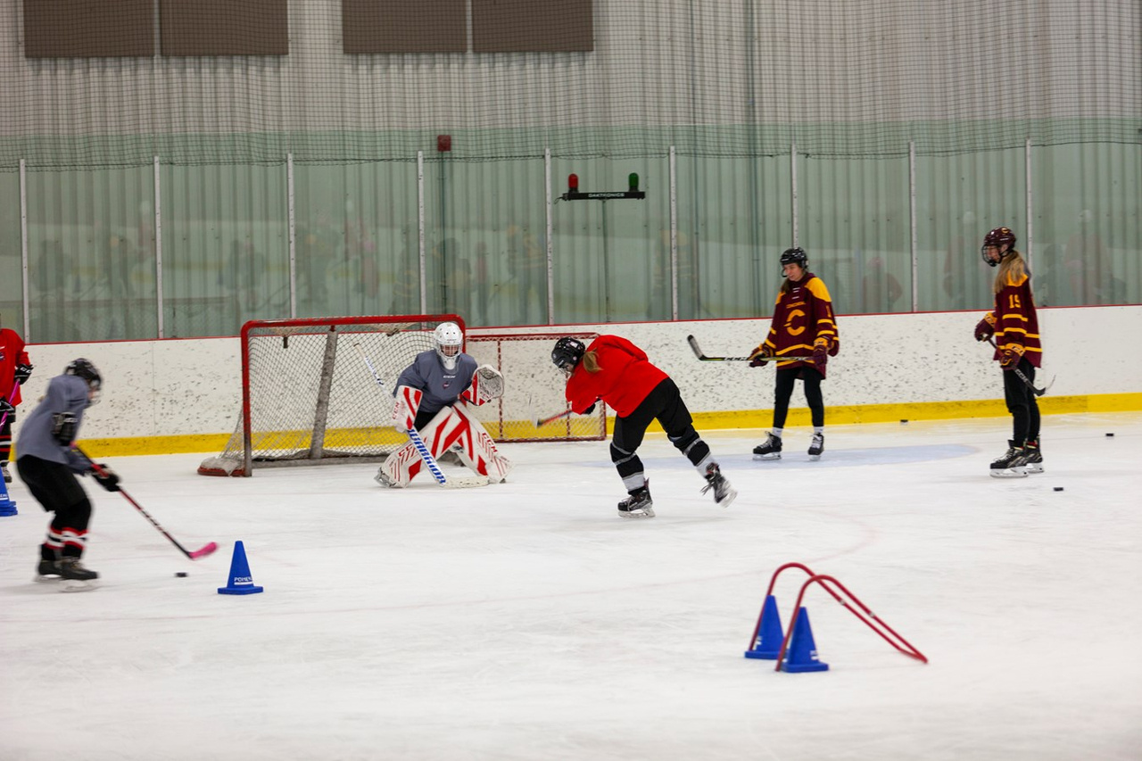 Des étoiles dans les yeux des jeunes hockeyeuses