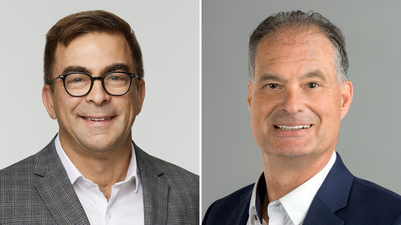 Stéphane Drouin, vice-président, Achat québécois et développement économique chez Investissement Québec et Pierre Roberge, conseiller en maximisation et marché public québécois pour le territoire de Chaudière-Appalaches.