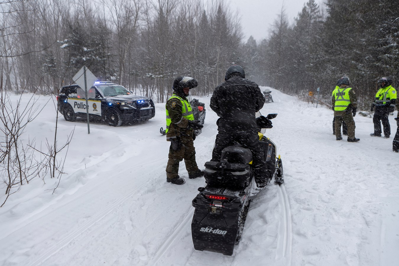 Une fin de semaine de surveillance sur les pistes de motoneige