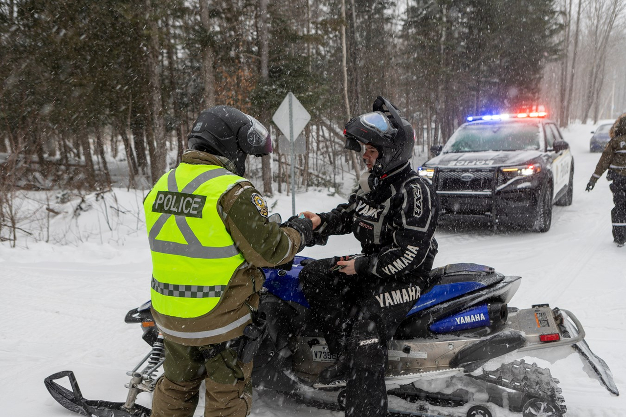 Une fin de semaine de surveillance sur les pistes de motoneige