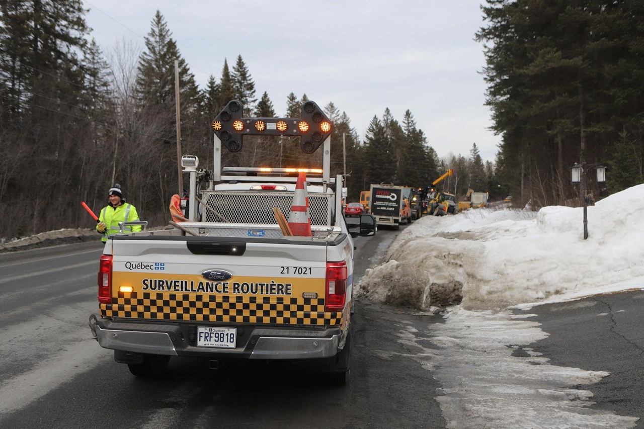 La sortie route d'un véhicule lourd perturbe la circulation sur la route 204