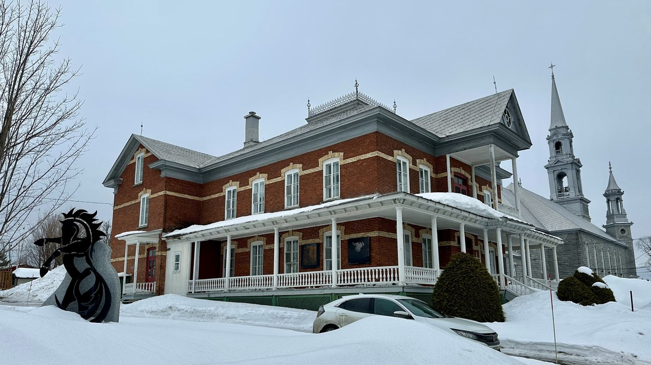 Saint-Victor acquiert le presbytère local