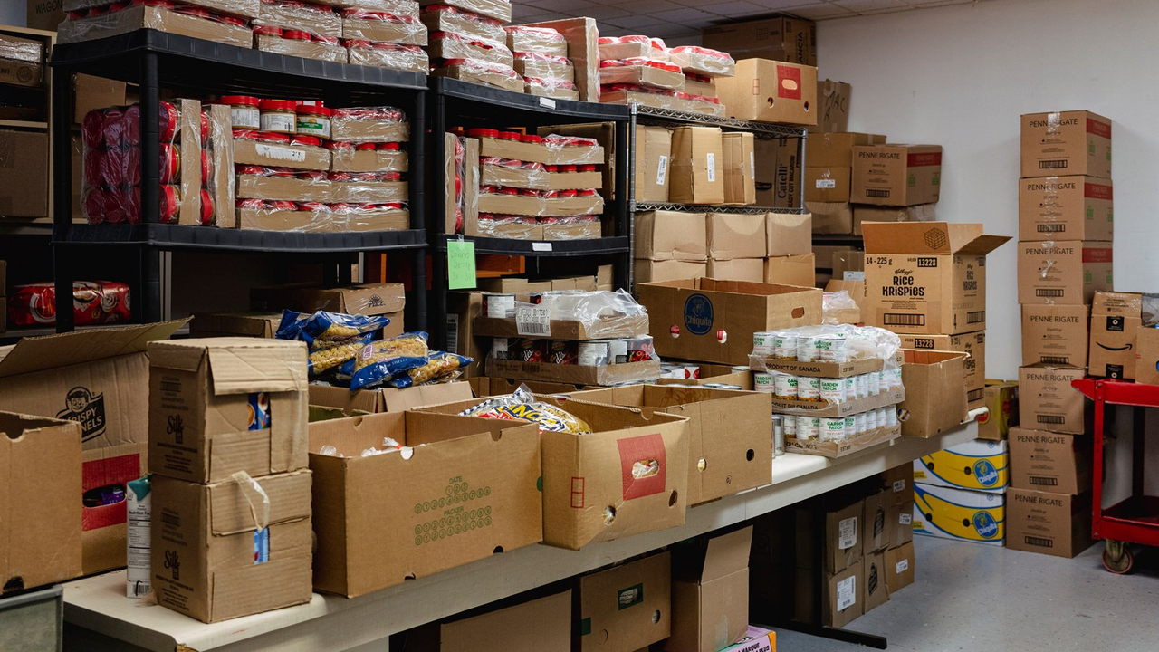 Stock de nourriture pour les paniers alimentaires