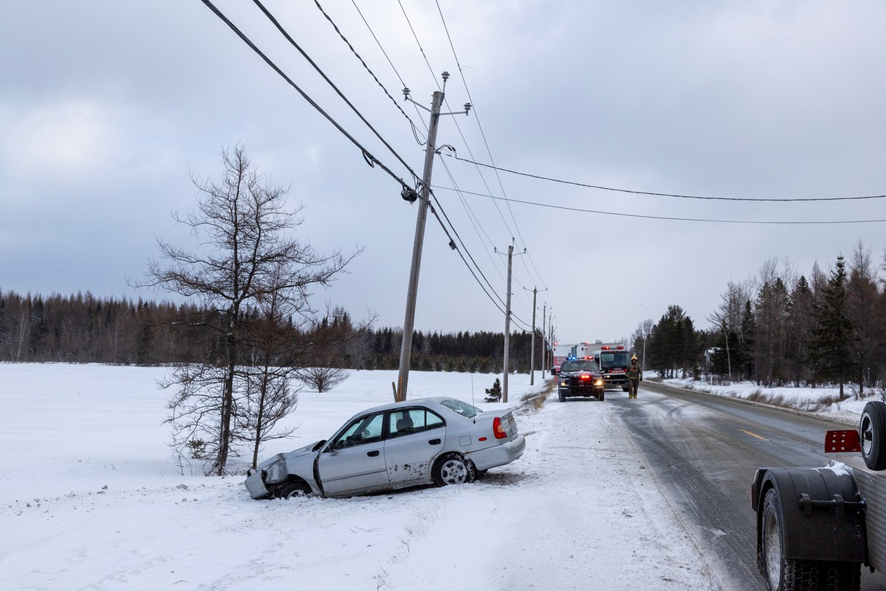 Beauceville: une collision frontale fait un blessé léger