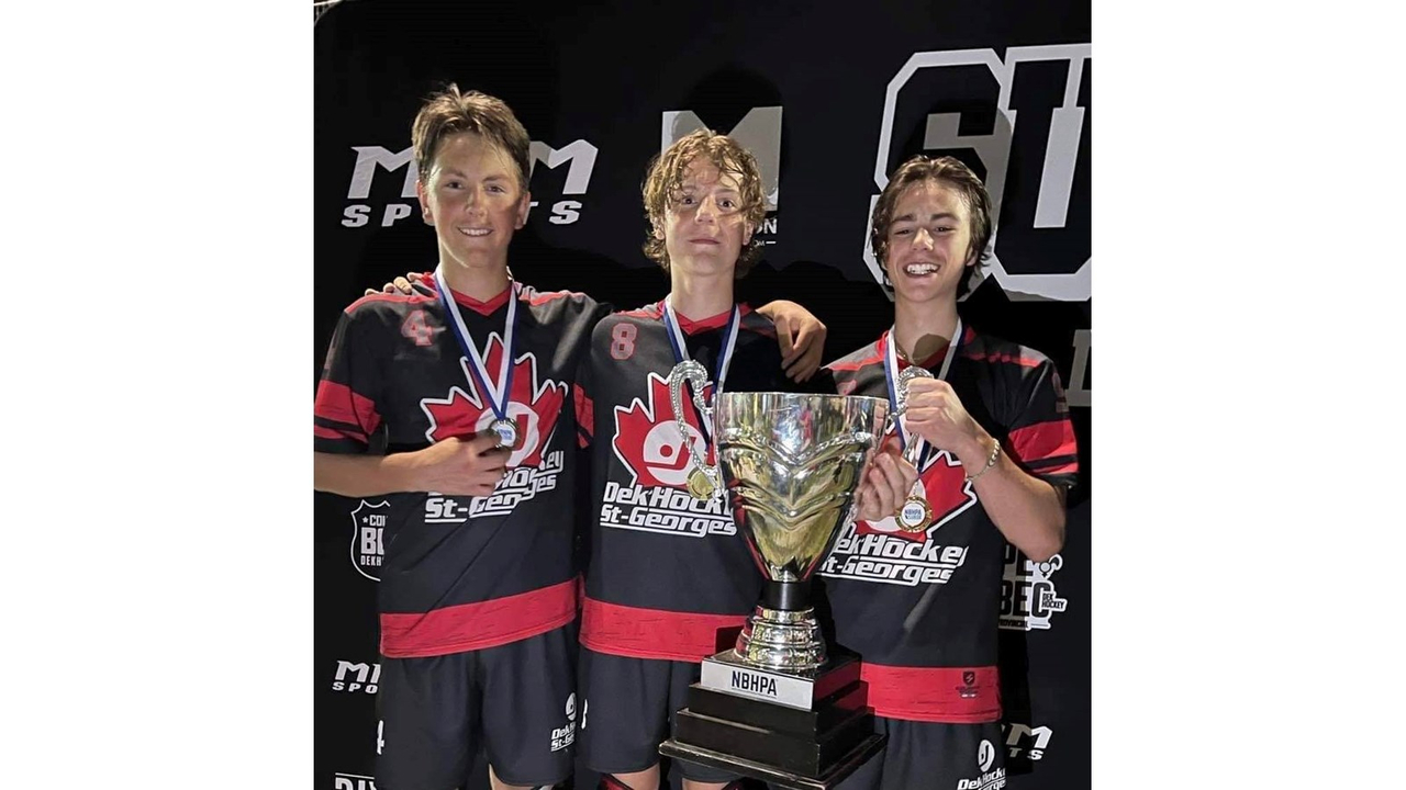 Un tournoi de Dek Hockey mixte inversé à Saint-Georges