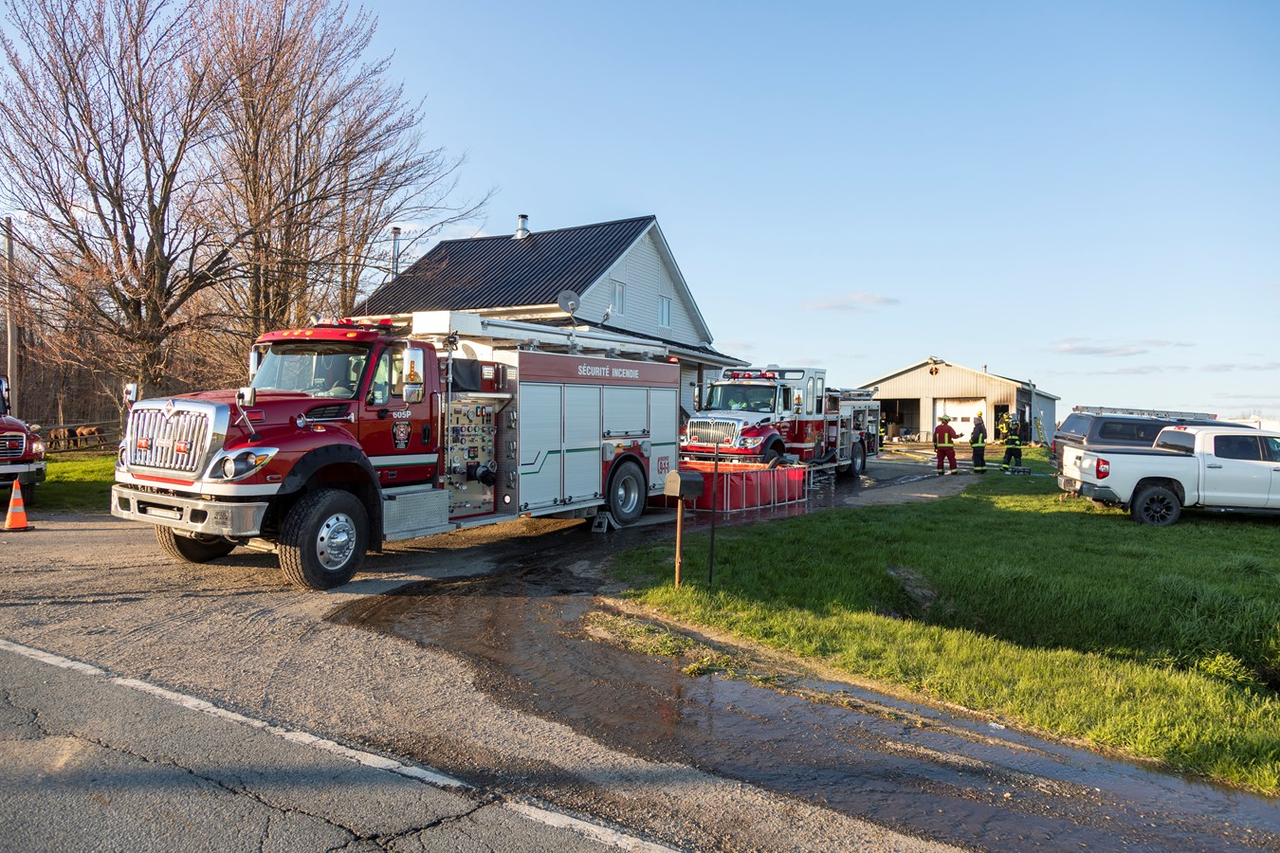 Feu de garage à Saint-Jules