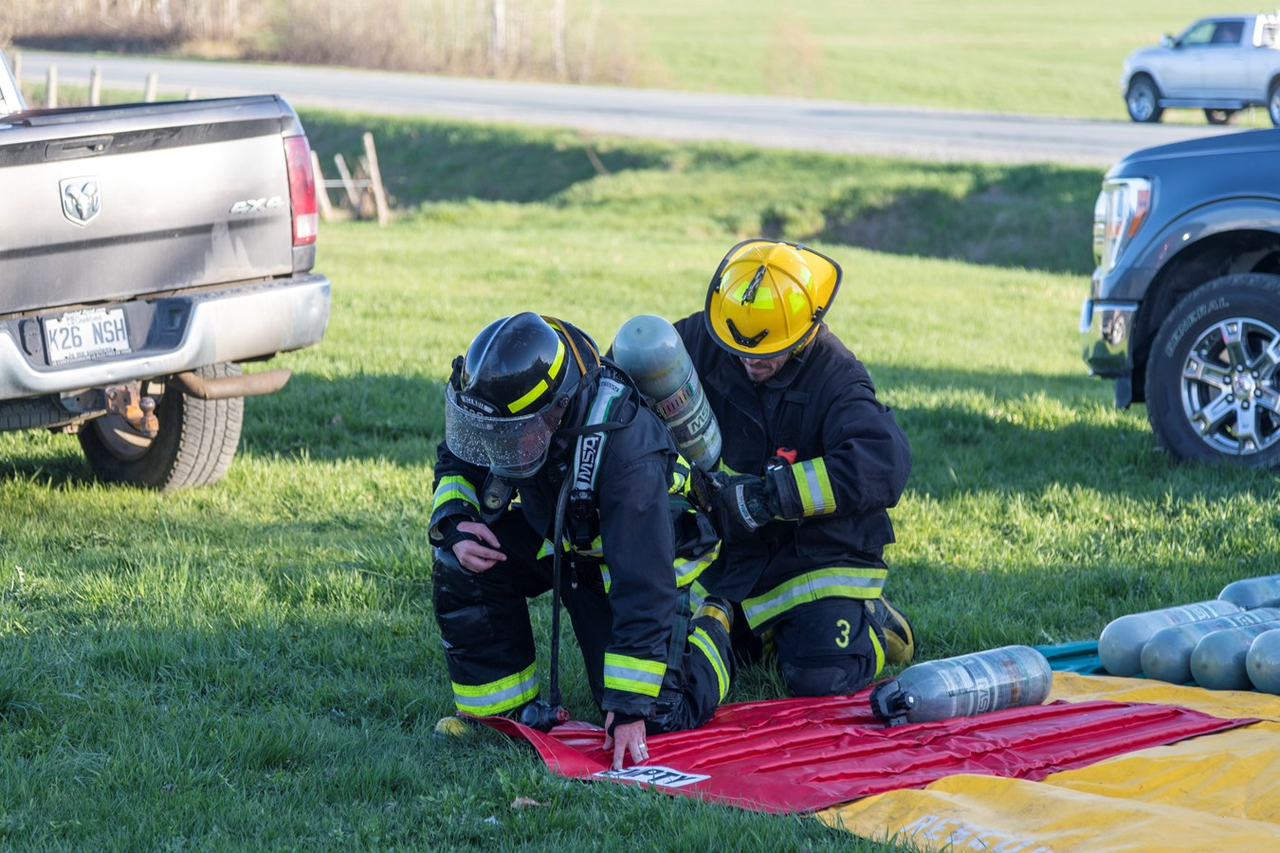 Feu de garage à Saint-Jules