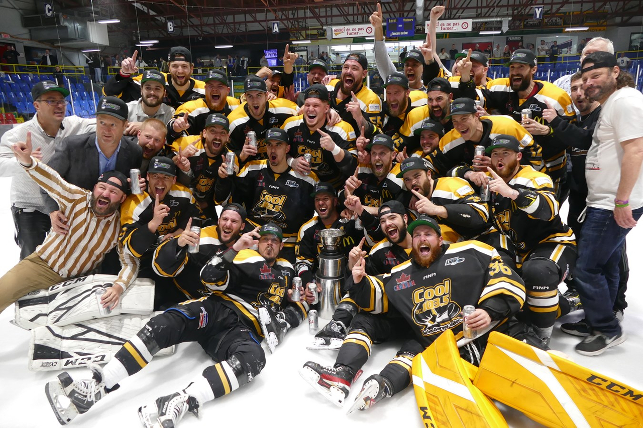 Le Cool FM remporte la Coupe Vertdure face à Thetford