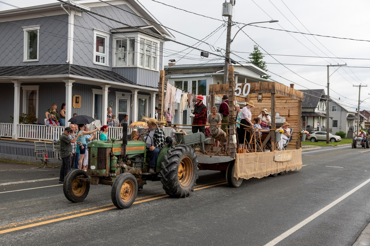 La parade de Saint-Honoré-de-Shenley en photos et en vidéo