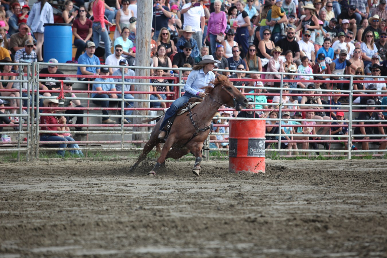 Une parade et un rodéo pour clôturer les Festivités Western
