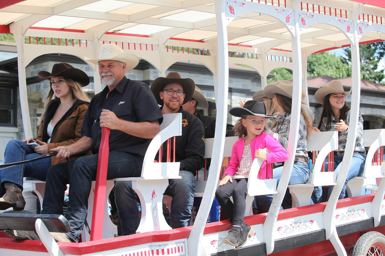 Une parade et un rodéo pour clôturer les Festivités Western