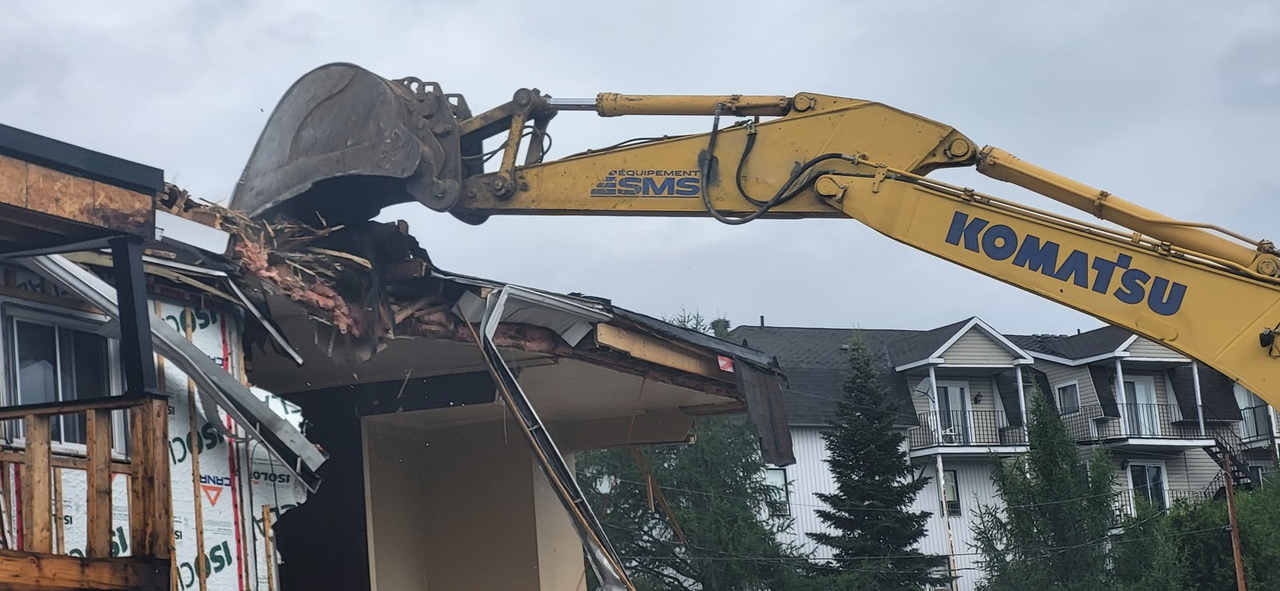 Saint-Georges: un troisième bâtiment démoli sur la 1re avenue