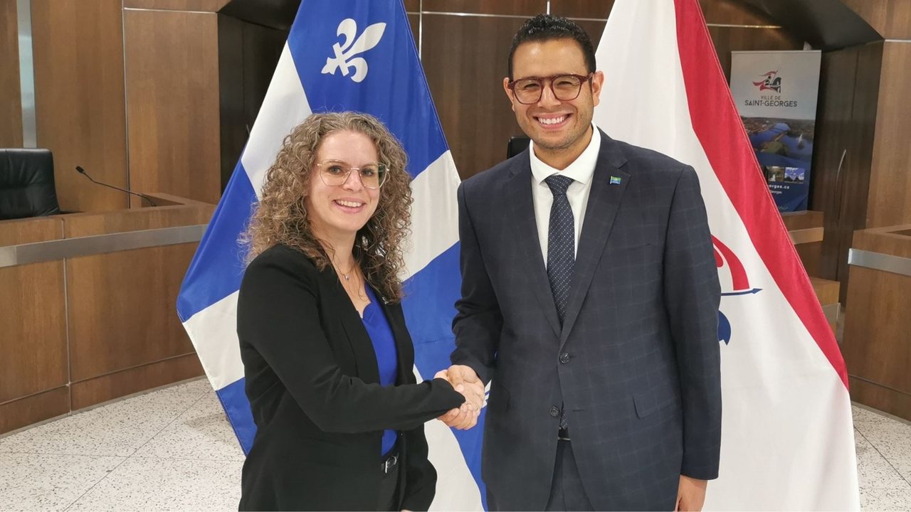 La pro-maire de Saint-Georges, Manon Bougie, et le député de Beauce-Sud, Samuel Poulin.