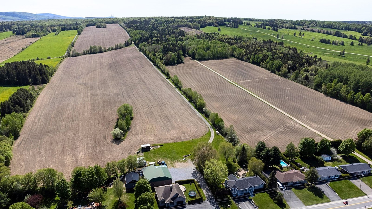 La zone agricole perd 12 terrains de football par jour depuis 25 ans