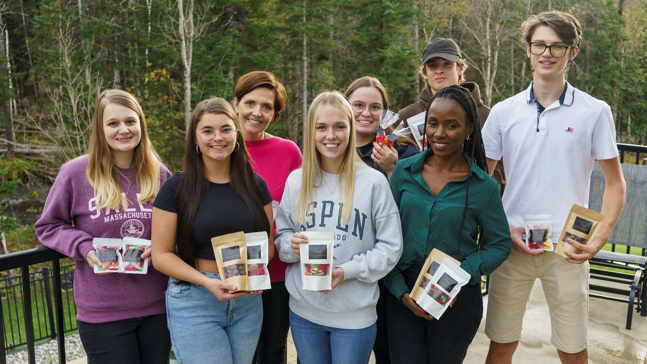 Huit étudiants du Cégep Beauce-Appalaches ont créé «L'coin gourmand»