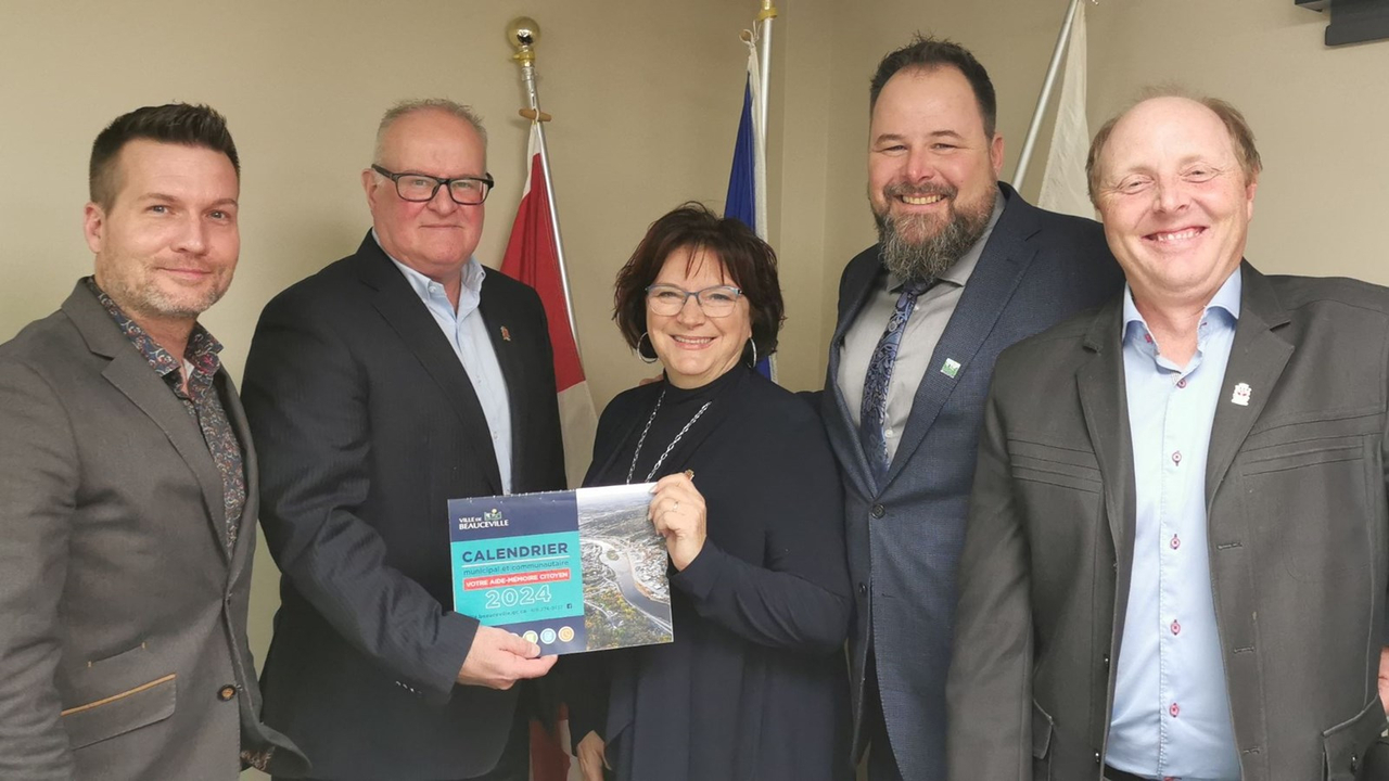 Le calendrier municipal 2024 de Beauceville sera distribué par la poste au cours des prochains jours.