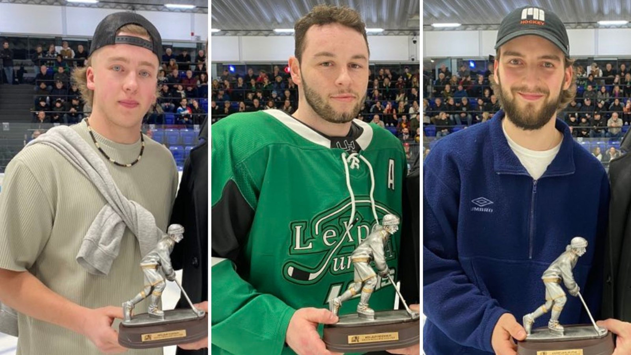 De gauche à droite, Louis Nadeau, meilleur marqueur (Beaucerons de Sainte-Marie), Julien Breton, meilleur défenseur (Expert de Saint-Romuald) et Jordan Lambert, joueur le plus utile (PG de Lotbinière).