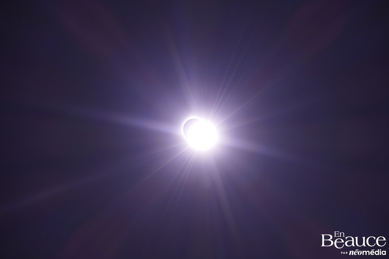 L'éclipse solaire totale à travers la lentille de nos journalistes