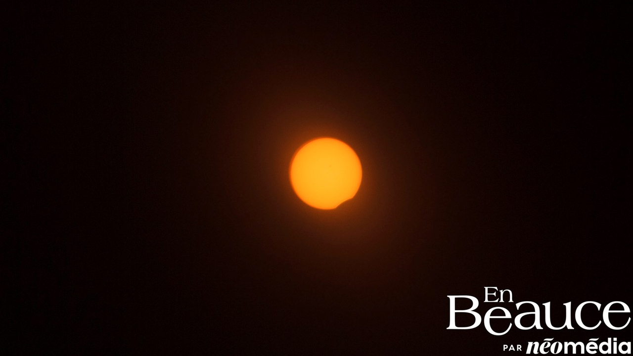 L'éclipse solaire totale à travers la lentille de nos journalistes
