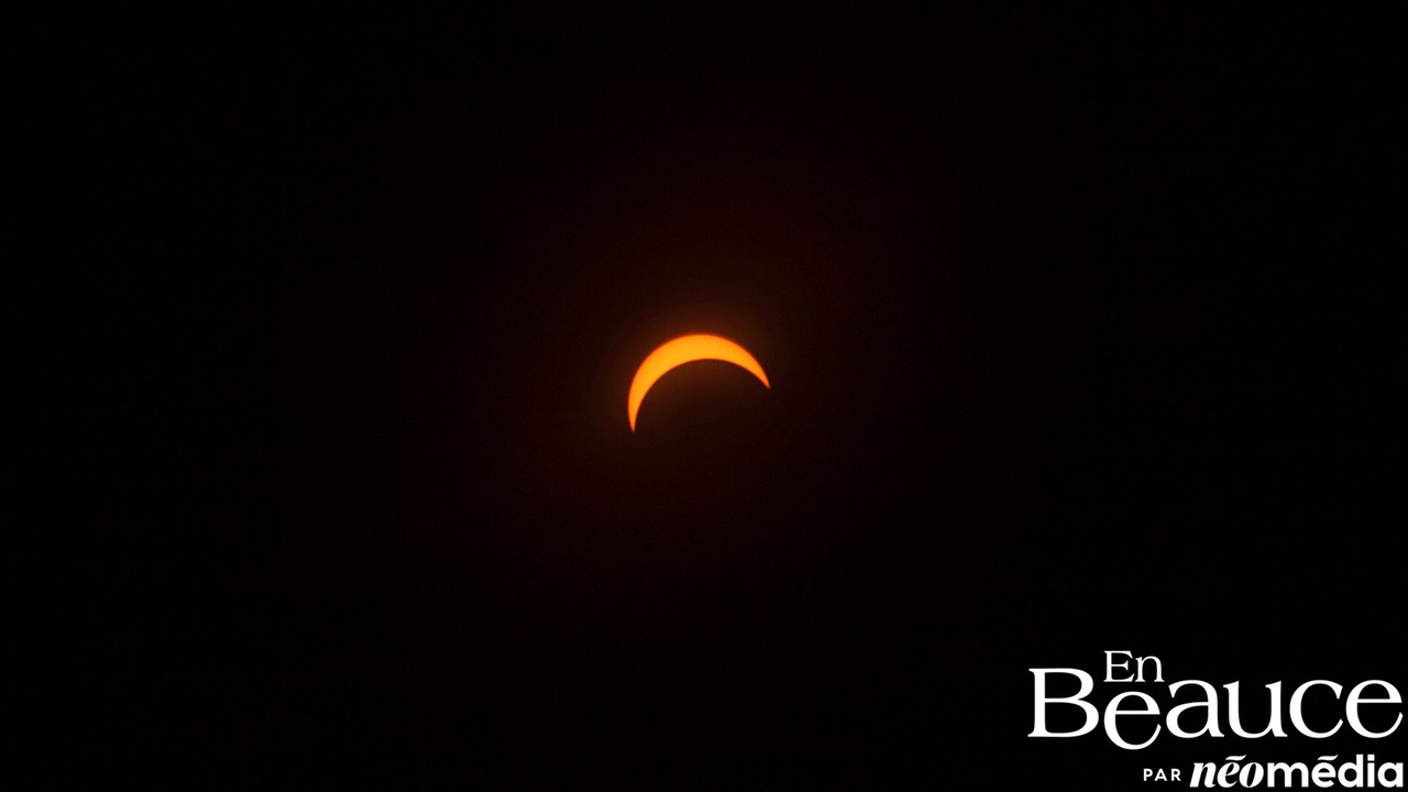 L'éclipse solaire totale à travers la lentille de nos journalistes