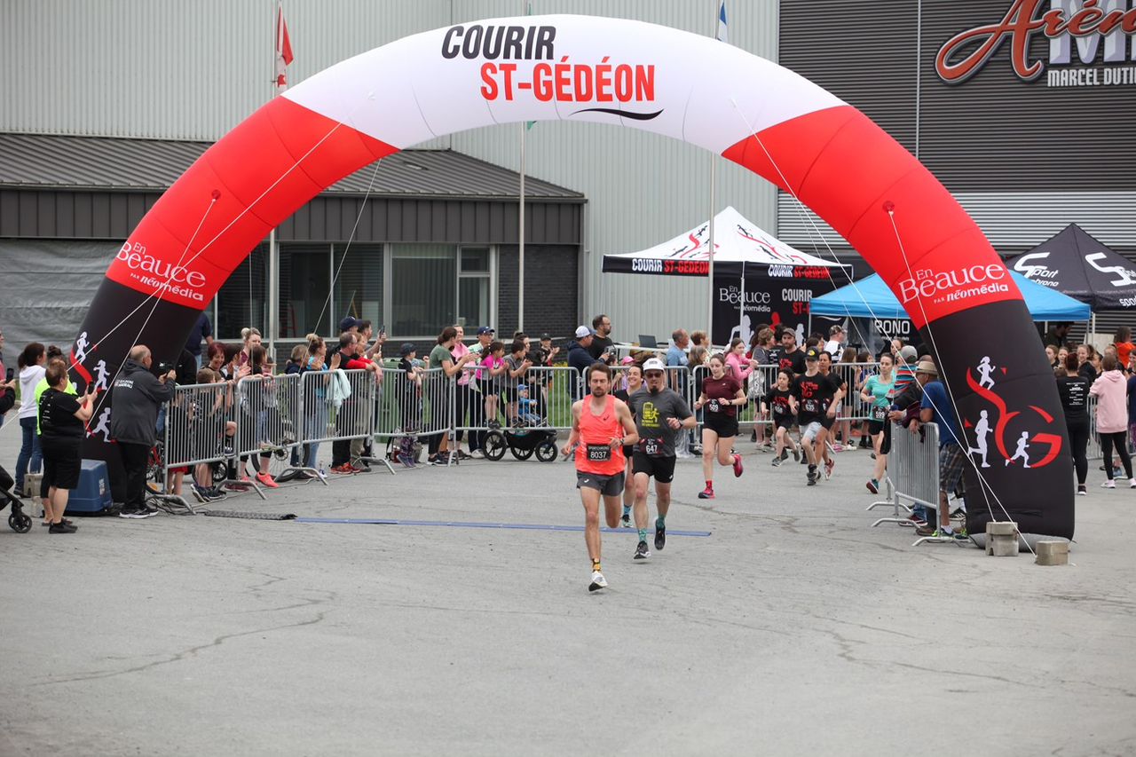 Plusieurs centaines de coureurs à la troisième édition de Courir Saint-Gédéon