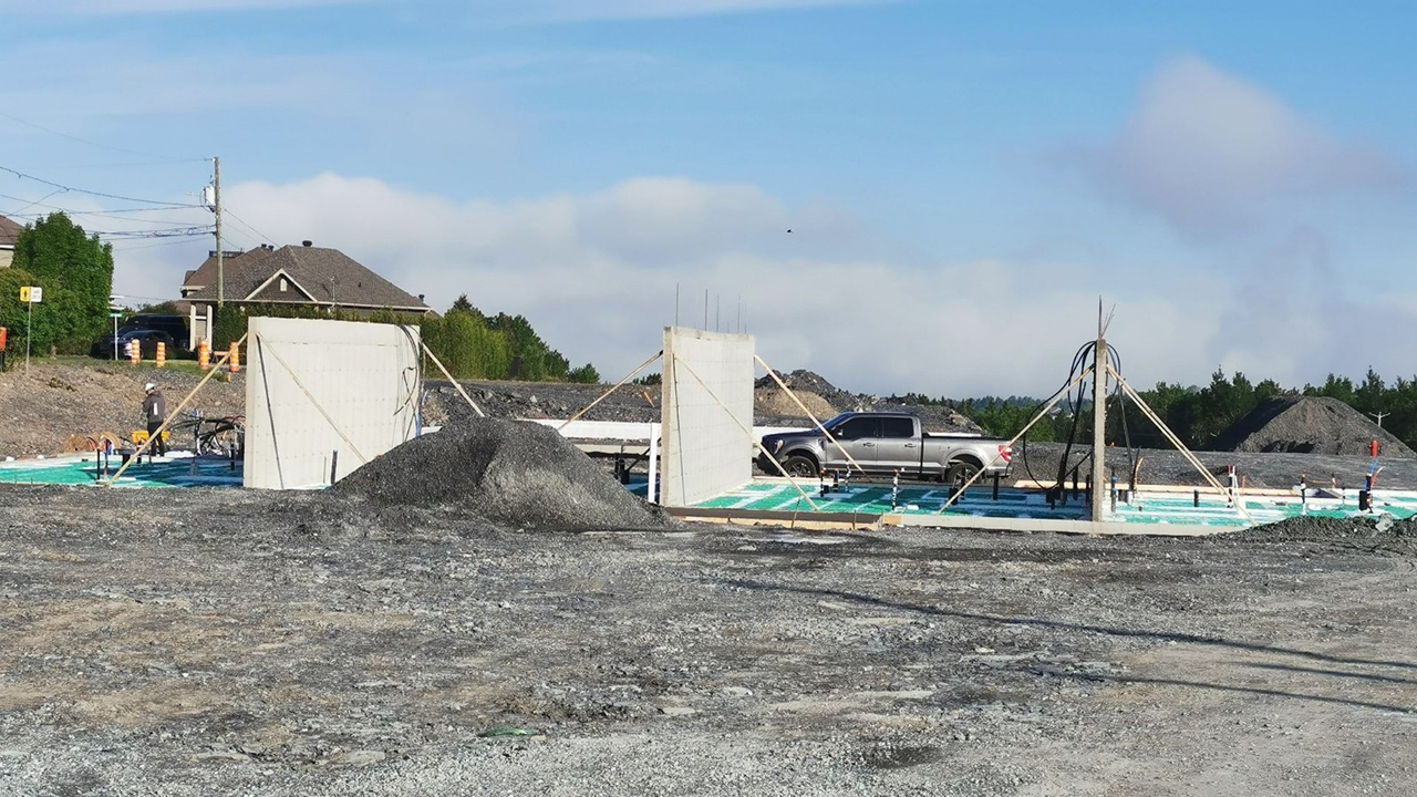 Construction d'un projet domiciliaire de six édifices à logement