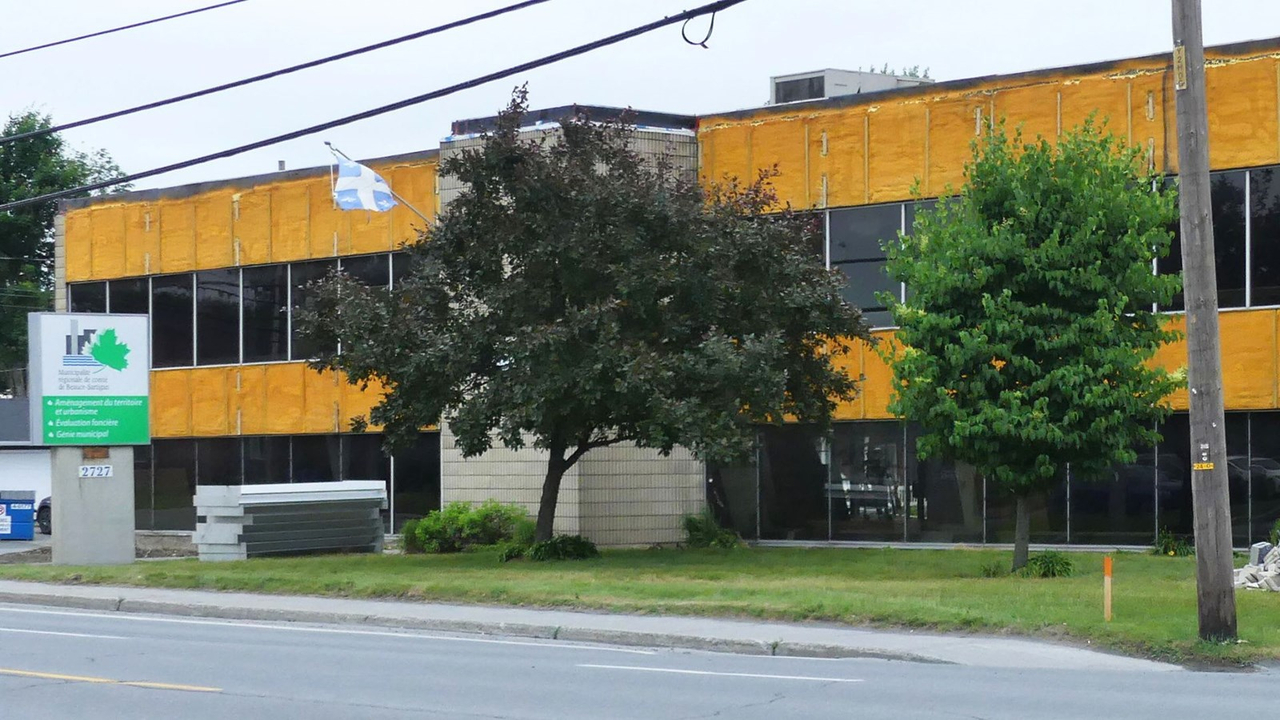 Le plus important projet est la rénovation intérieure du bâtiment de la MRC de Beauce-Sartigan, pour une valeur de 3,8 M$.