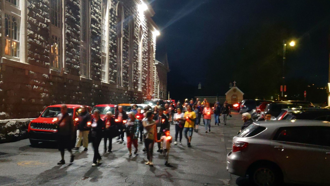 Plus de 200 fidèles à la procession du Sacré-Coeur
