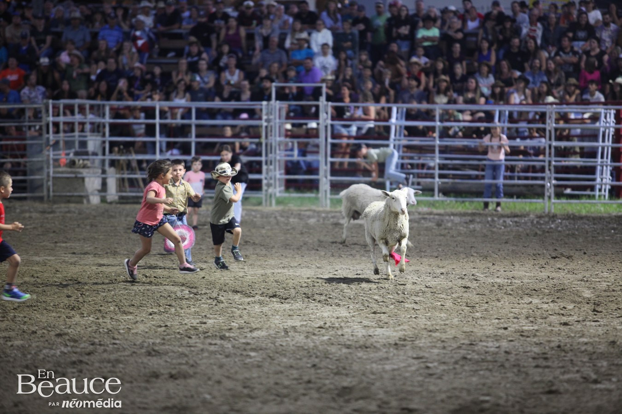 La folie western s'empare de Saint-Victor
