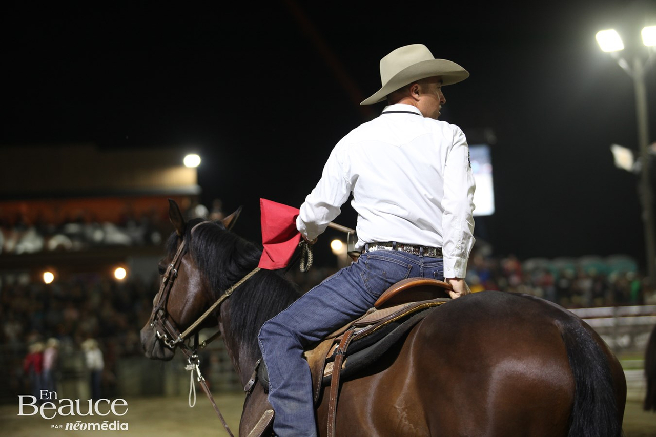 La folie western s'empare de Saint-Victor