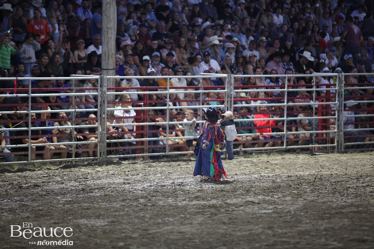 La folie western s'empare de Saint-Victor