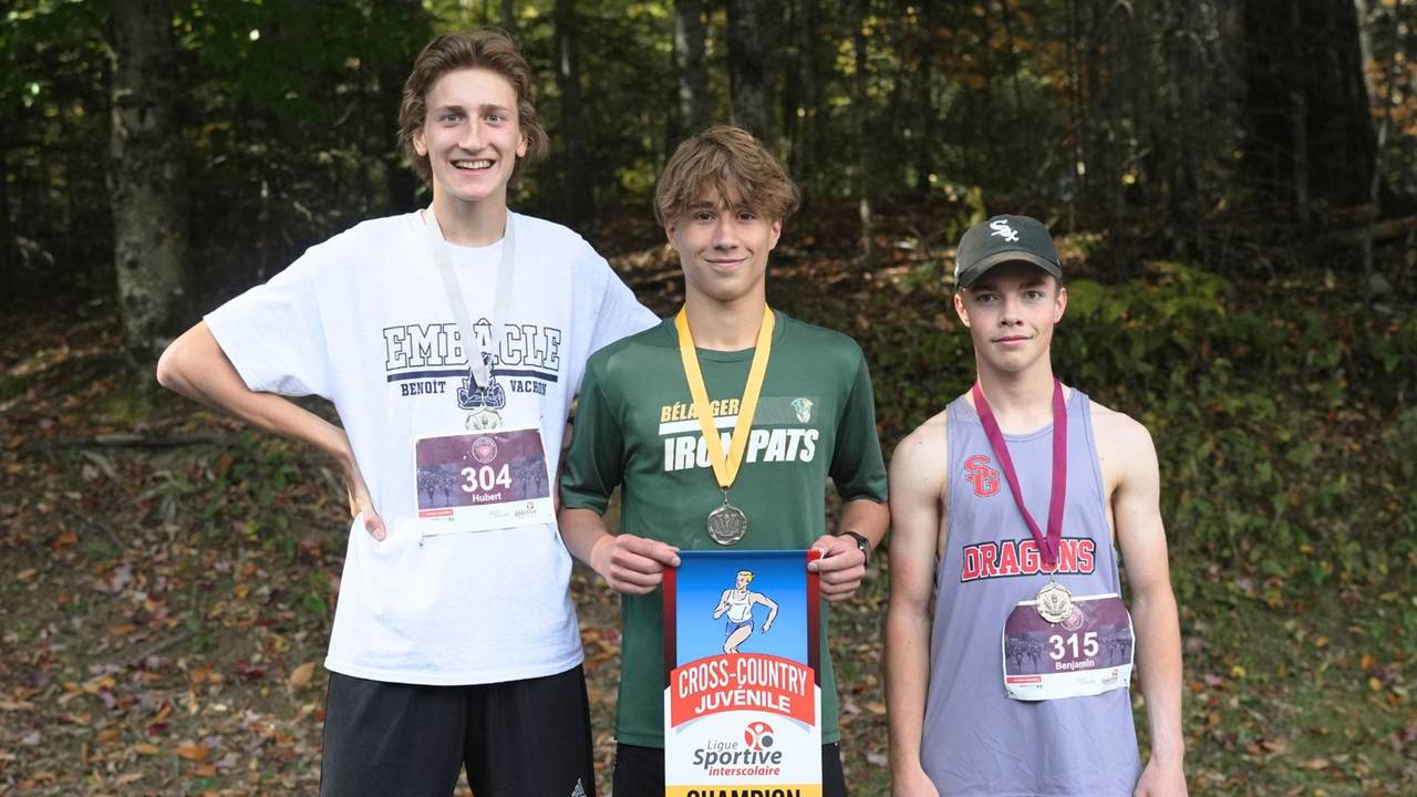 Podium Juvénile masculin: 1- Mavrick Patry/Polyvalente Bélanger, 2- Hubert Rochette/Polyvalente Benoît-Vachon, 3- Matis Hamel/Polyvalente de Saint-Georges