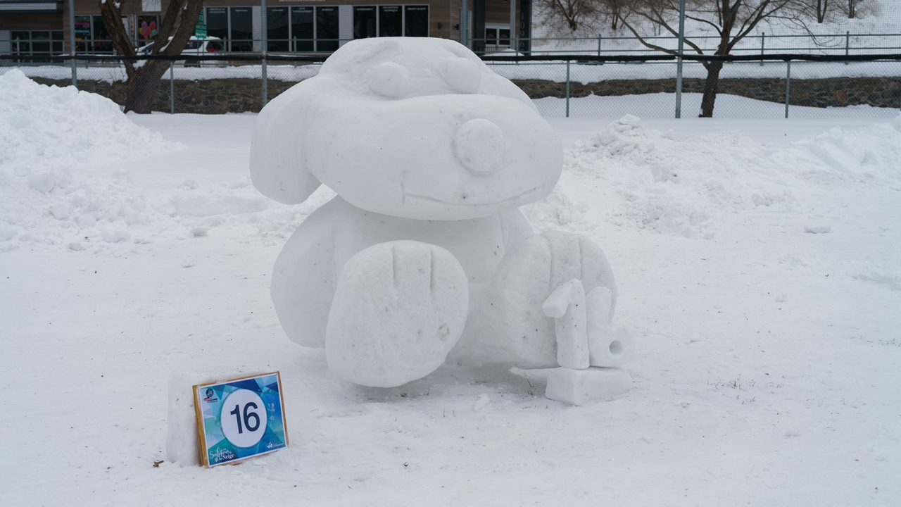 Vingt-cinq sculptures de neige à Saint-Georges