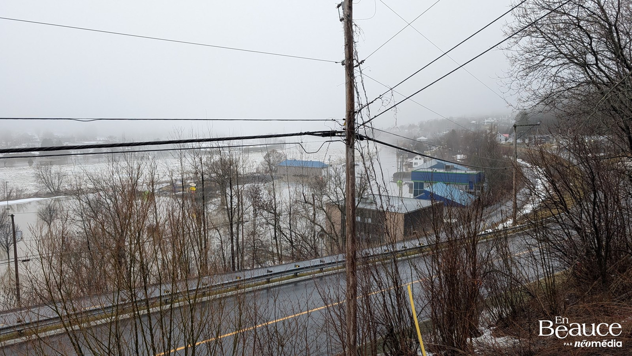 Beauceville se réveille les pieds dans l'eau