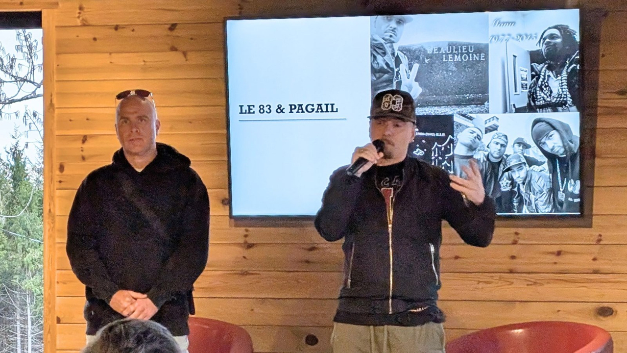 T-Mo (Frédéric Auger), et B-Ice (Simon Valiquette), du groupe TAKTIKA, ont livré des témoignages de souffrance, mais aussi d’espoir, rencontrés dans leur parcours de vie.