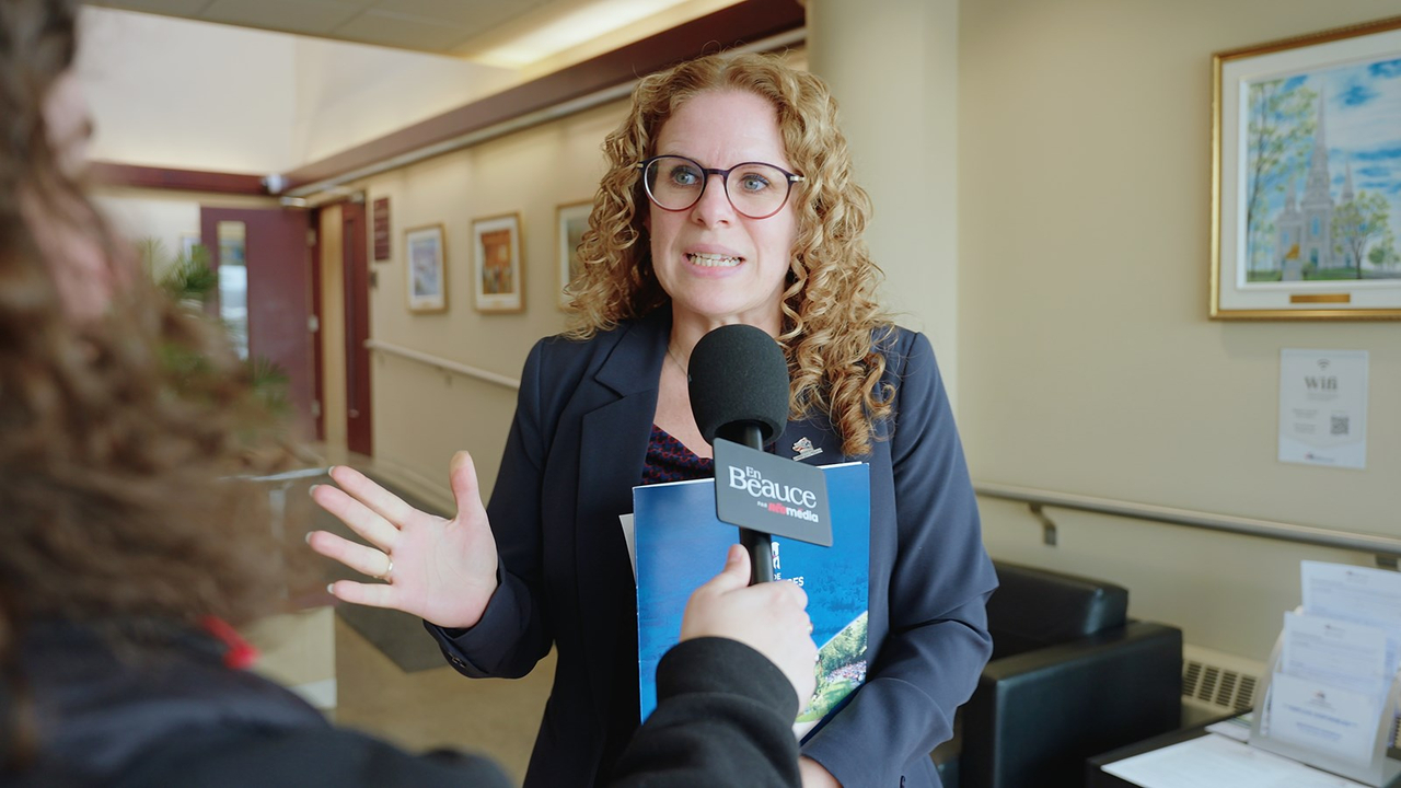 La mairesse de la Ville de Saint-Georges, Manon Bougie