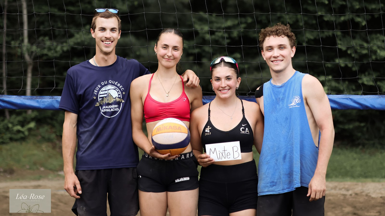 Andy Poulin, Jade Lacasse, Béatrice Lamontagne et Mathias Faucher (4x4 Mixte B)