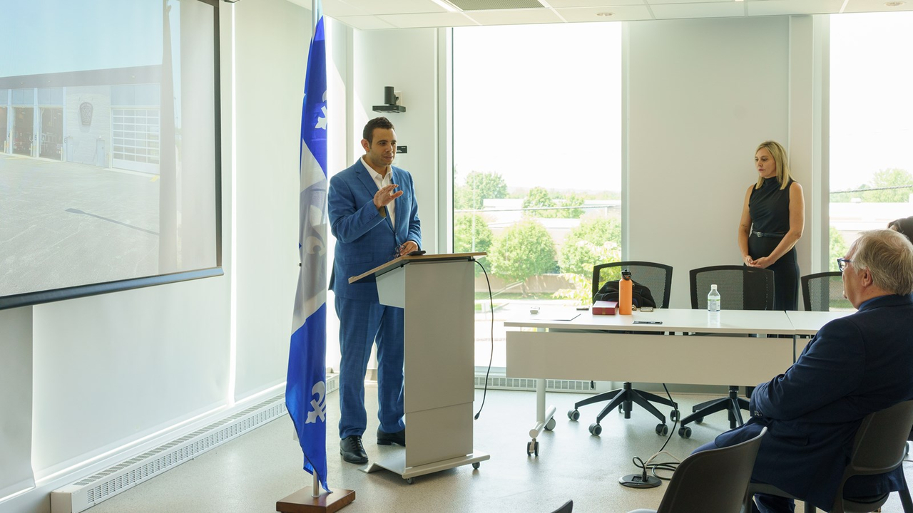 Samuel Poulin, ministre des Affaires municipales
