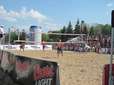 Beaucoup de Volleyball de plage sera préesnté au Maski-Courons