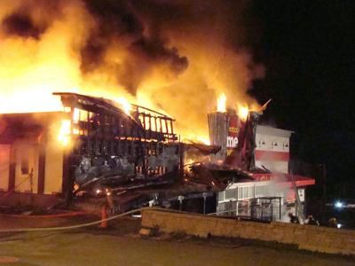 Vidéo : Une quincaillerie de Rawdon brûle