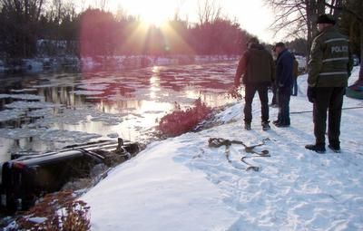 Vidéo : Un camion plonge dans la rivière Assomption