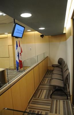 Une salle d'audience à la fine pointe de la technologie