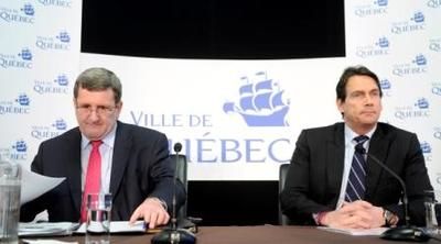 Le maire de Quebec Regis Labeaume annonce un partenaire du prive pour le nouveau amphitheatre de la ville de Quebec, mardi le 1 mars 2011.  Regis Labeaume et Pierre Karl Peladeau au point de presse a l'hotel de villeSTEVENS LEBLANC/JOURNAL DE QUEBEC/AGENCE QMI)