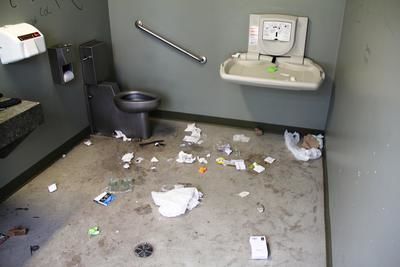 Joliette veut condamner ses toilettes publiques