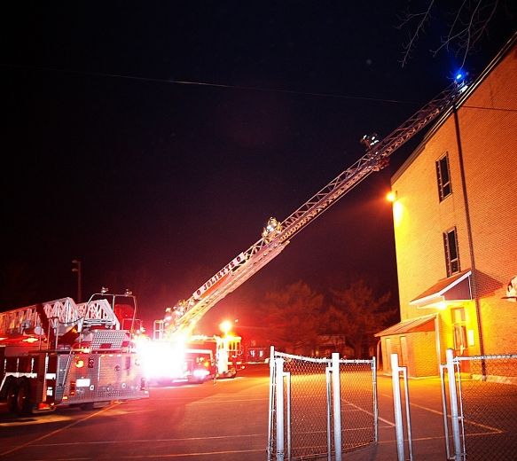 Les pompiers du service des incendies de Joliette ont été appelés à se rendre à l’école du Christ-Roi pour de la fumée qui s’échappait du toit.