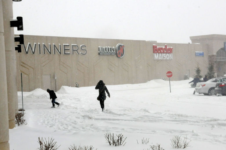 Ça ressemblait à une aventure de partir du stationnement pour entrer aux Galeries Joliette.