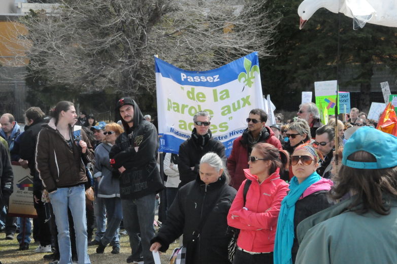 Les organismes communautaires manifestent à Joliette