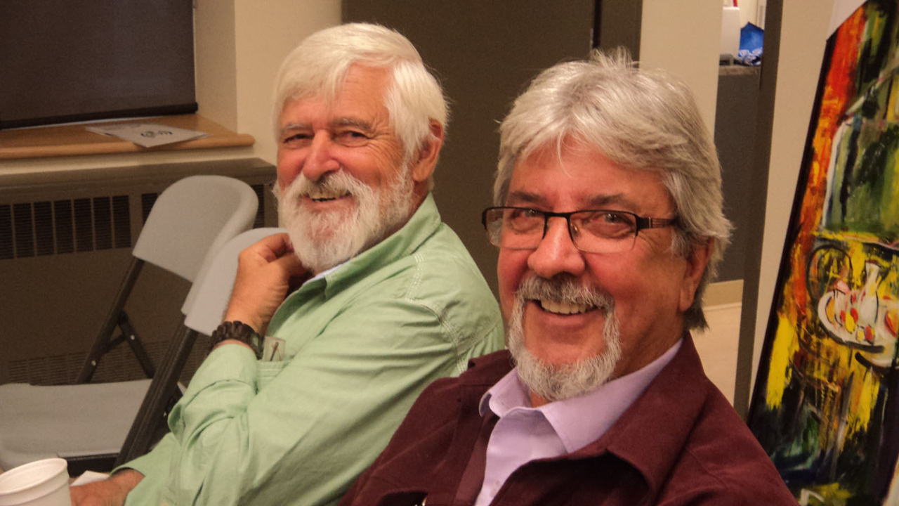 Représentant le secteur scolaire et sportif, Jean-Pierre Sansregret (gauche) et représentant le secteur communautaire, Armand Lajeunesse.