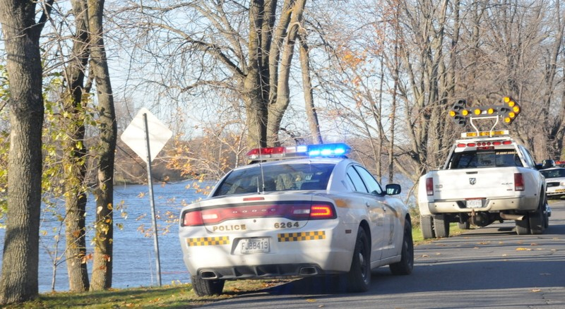 Une automobile a sombré dans l'eau à St-Ignace-de-Loyola